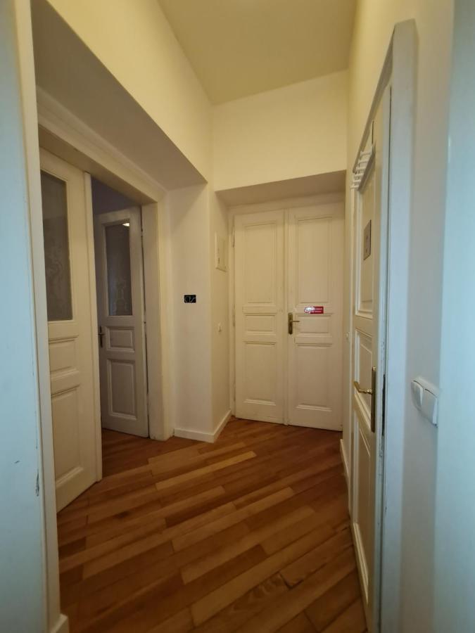 Astronomical Clock Apartments Prague Luaran gambar